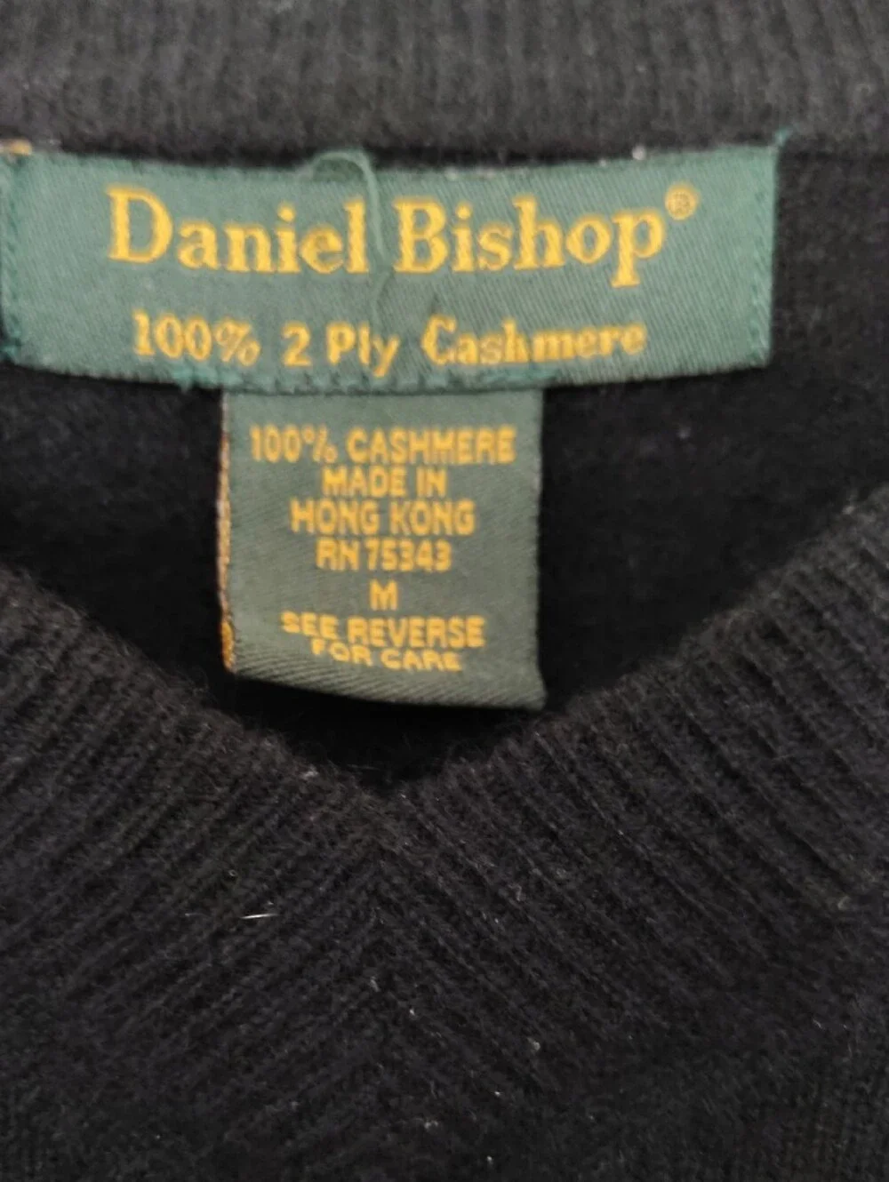 Daniel Bishop Black V-Neck Men's Sweater Size Medium